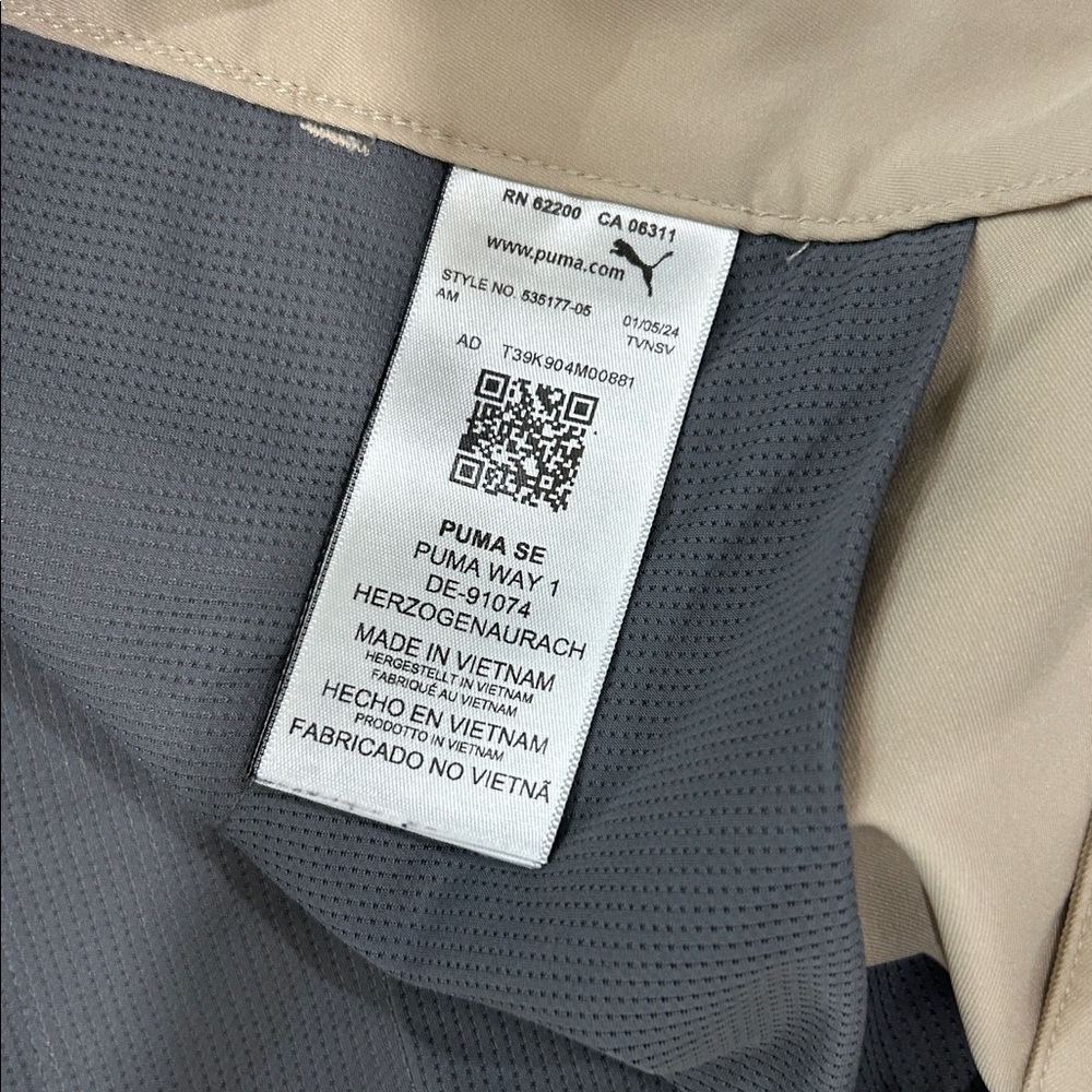 Puma Golf Shorts, Puma way 1 light khaki color, size US 34 waist lightweight - Picture 5 of 13